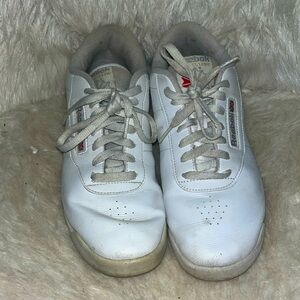 White Reebok Princess Shoes. Size 9 1/2.